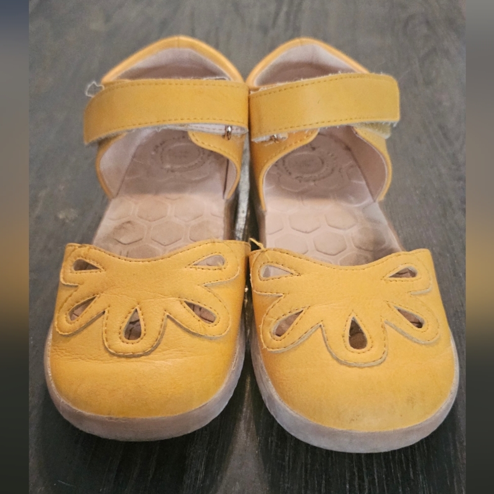 Yellow Livie & Luca Sz 13